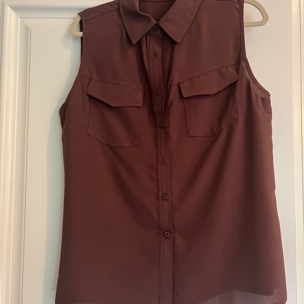 Sleeveless Button-Up Blouse - Brown